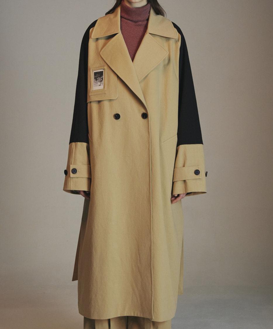 PHOTO TRENCH COAT