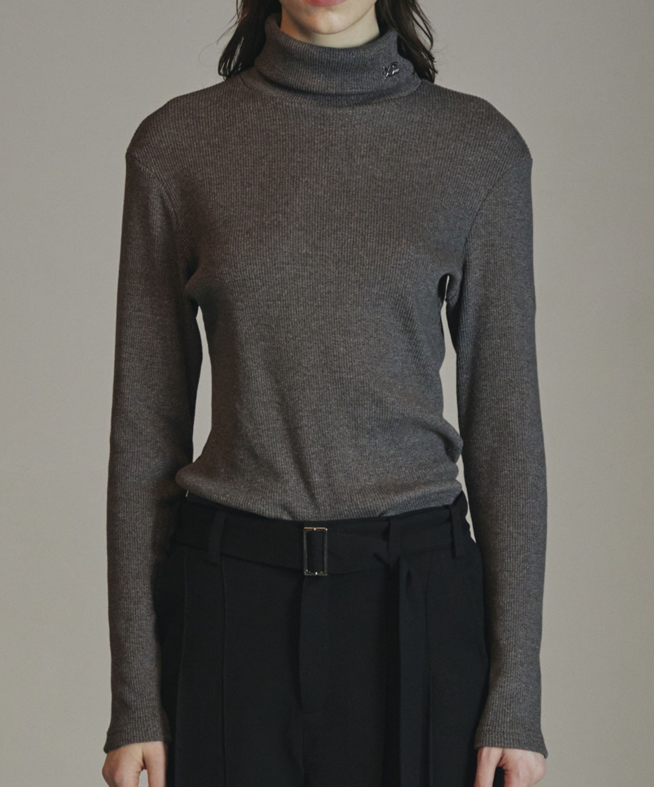 GREY TURTLENECK 
