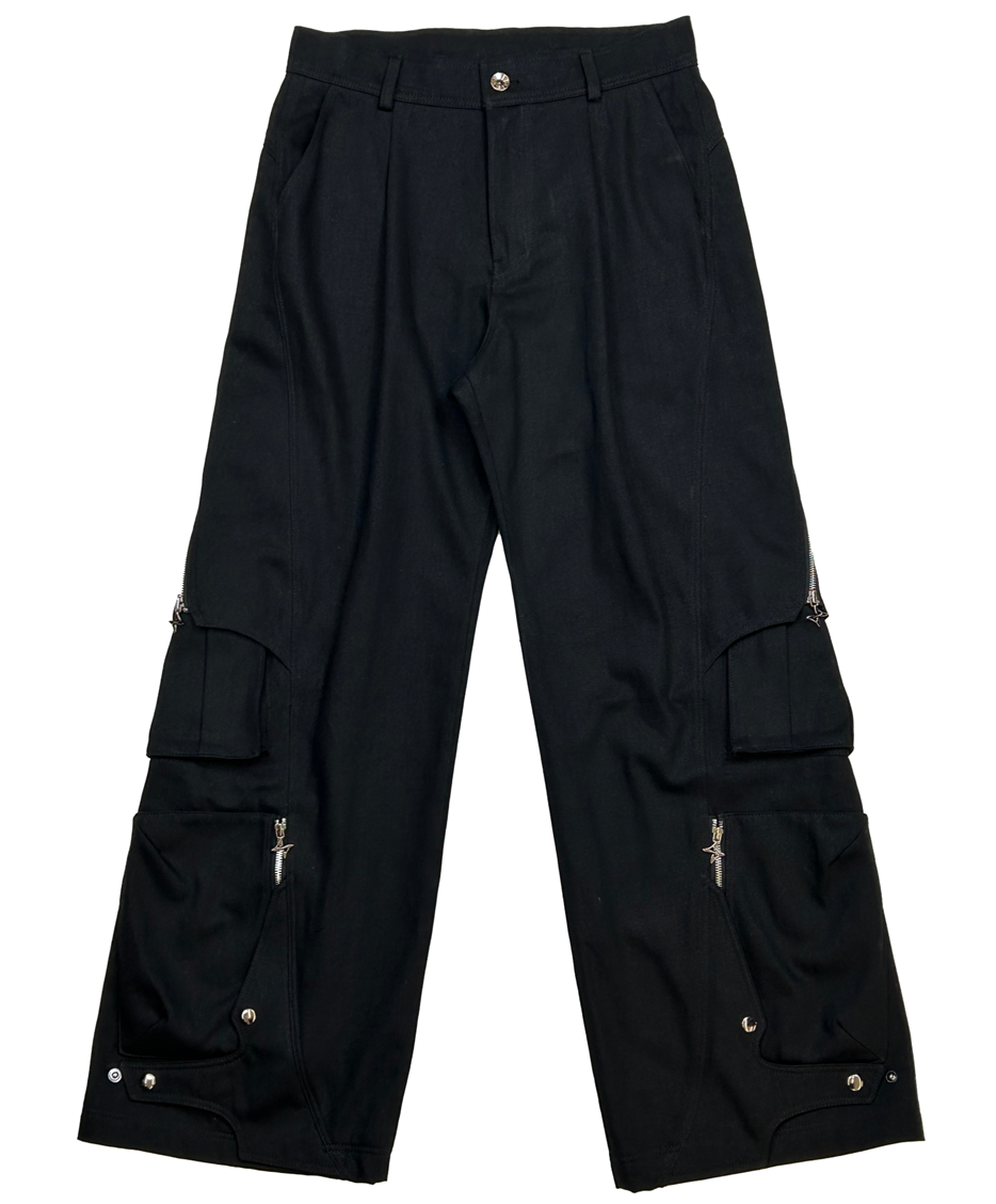 CURVED CARGO BLACK DENIM PANTS